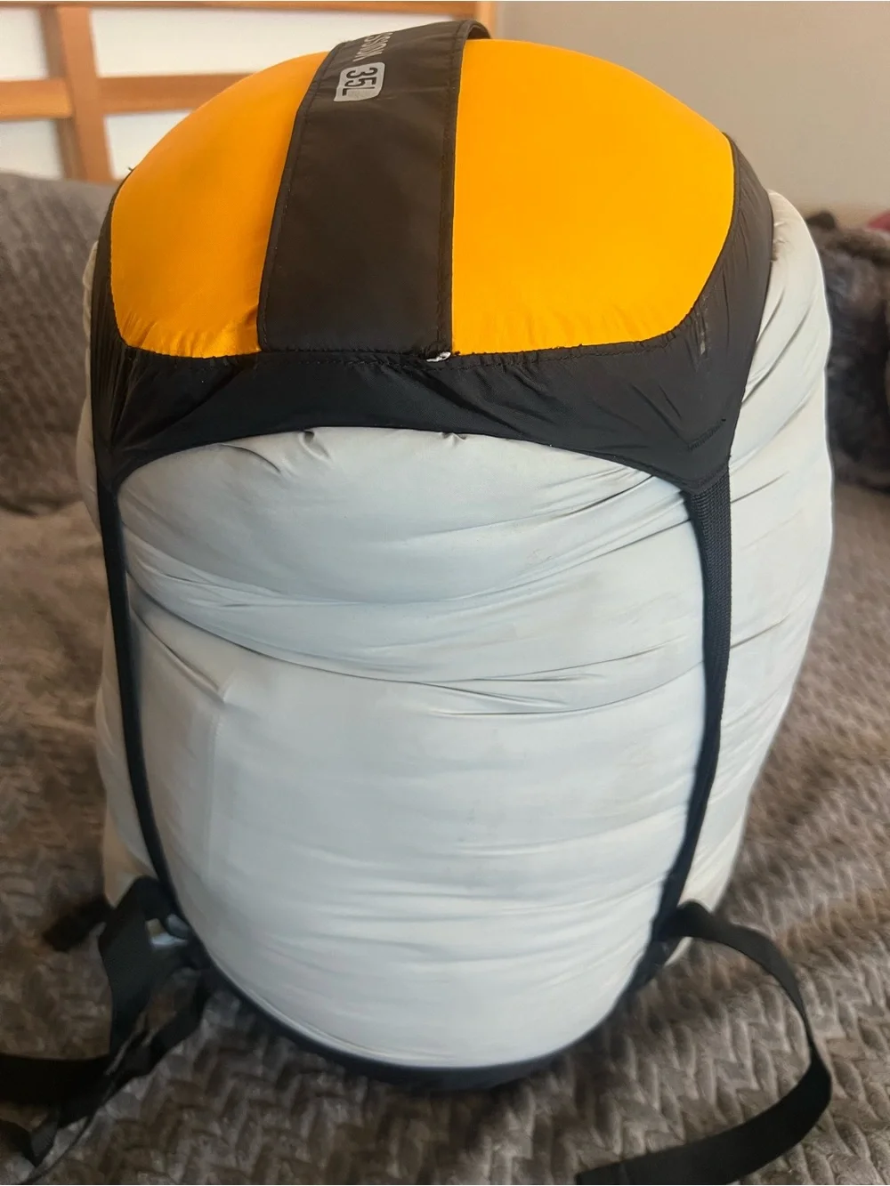 Sleeping bag and Lightweight Compression Stuff Sack - 35L